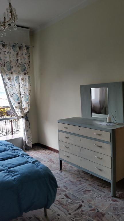 Apartment Iseo Lake Sale Marasino Ruang foto