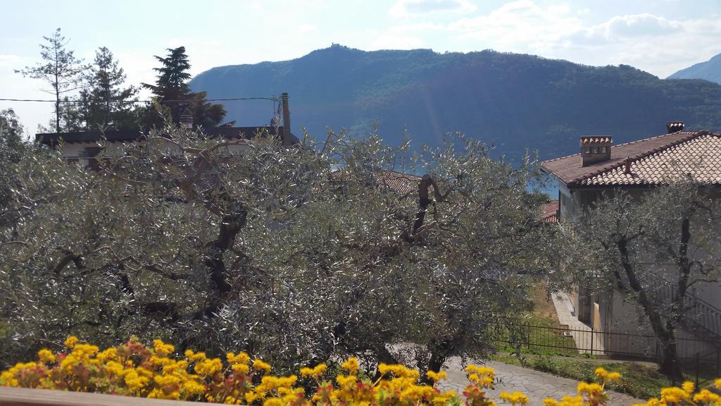 Apartment Iseo Lake Sale Marasino Ruang foto