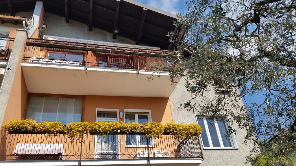 Apartment Iseo Lake Sale Marasino Ruang foto
